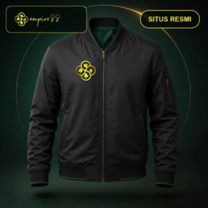 Jaket Empire88 Resmi warna hitam dengan logo Empire88 dan teks situs resmi